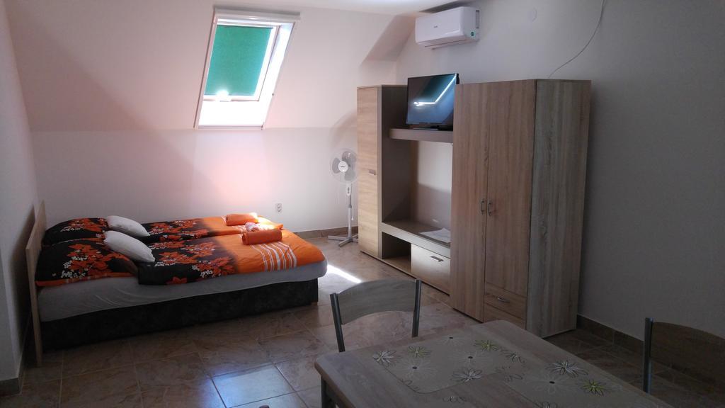Vasti Apartman Siofok Exterior photo